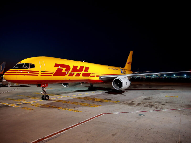 “The Webb Ellis Cup completes visit to Dubai as part of Rugby World Cup Trophy Tour” by Land Rover MENA, CC BY 2.0